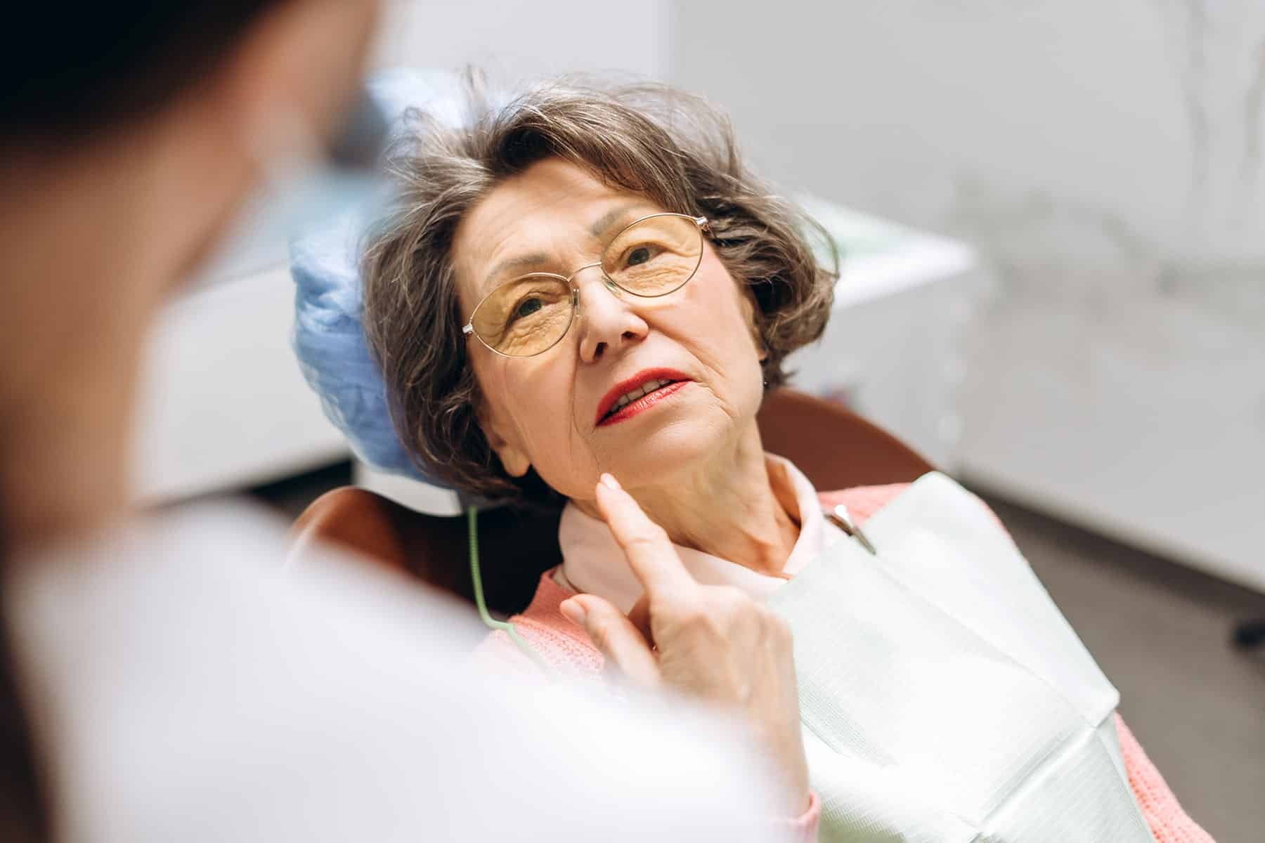 Tooth extraction consultation in Grand Bay, AL